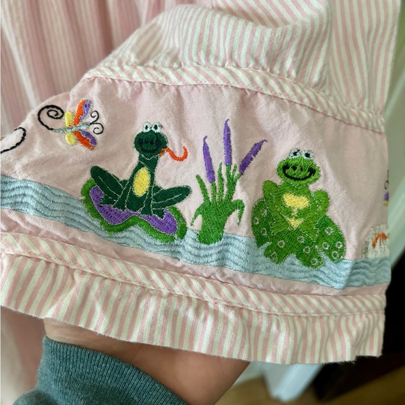 Quacker Factory Pink Embroidered Dress cute frog and flower design w/ pockets - Picture 3 of 6